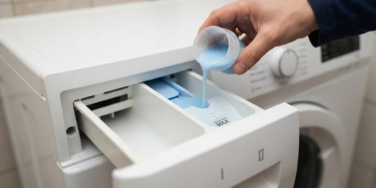 Cada compartimento libera o produto em um momento específico conforme o programa escolhido