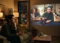 Esse fenômeno é conhecido como efeito holofote e aparece em diversas situações sociais