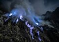 Por que o Kawah Ijen parece produzir lava azul à noite