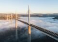Viaduto de Millau atravessa vale com 343 metros de altura