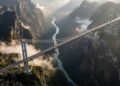 Como a ponte mais alta do mundo atravessa o Cânion Huajiang