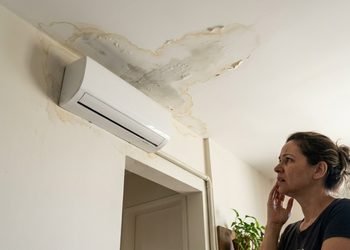 Fotos antes e depois do serviço podem ajudar a registrar quando a mancha surgiu e como ela aumentou
