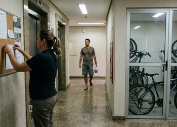 Uma medida para organizar o espaço comum acabou provocando um conflito sobre o destino de um bem particular.