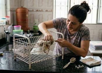 Um utensílio esquecido na cozinha pode ganhar uma nova função na organização do espaço de estudos