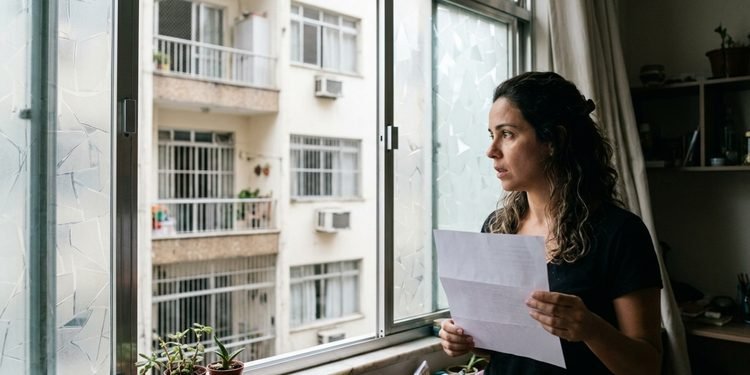 A convenção e o regulamento ajudam a verificar o que o condomínio considera alteração visível da fachada