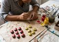 Uma brincadeira tradicional pode ganhar uma versão diferente usando materiais simples e acessíveis