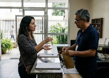 Uma autorização para situações urgentes acabou envolvida em uma visita que a moradora não esperava